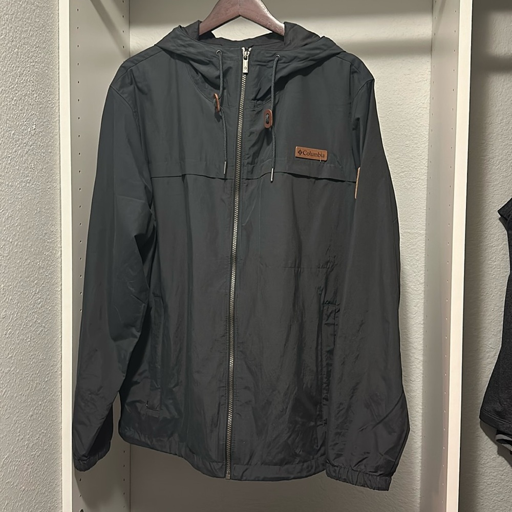 Men’s Large Columbia Jacket, Lightweight, Outdoors